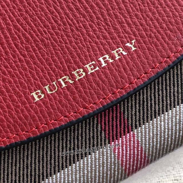 Burberry專門店新款手掌紋牛皮配格紋女士短夾錢包 巴寶莉經典款翻蓋短夾 yxb1048